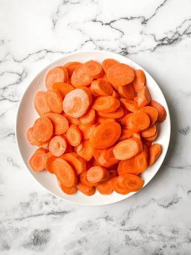 Carrot Cut Slice (गाजर स्लाइस (250 ग्राम)) (1 pkt)