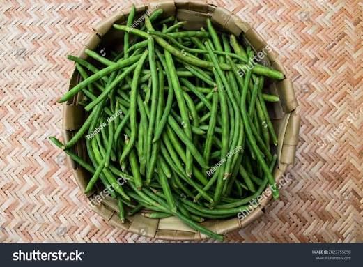 Chawla Fali (green) (हरी चवला फली) (1 KG)